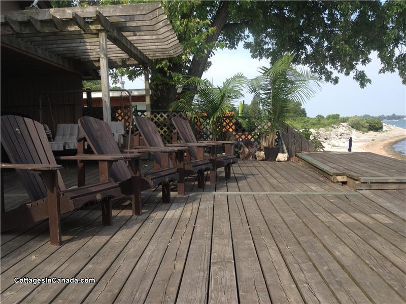 North Shore Nook Lakefront Home Wainfleet Cottage Rental PL16836