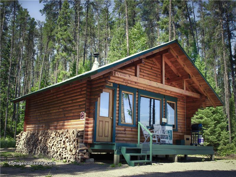 Forest Bathing Chalet Rentals La Tuque Cottage Rental DI17061 CottagesInCanada