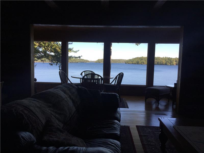 Buck Lake Lodge Perth Road Cottage Rental GL17155 CottagesInCanada
