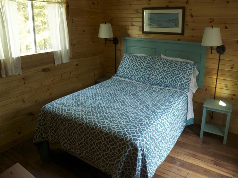 Waterfront Cottage. Ideal location Sherbrooke Cottage Rental GL