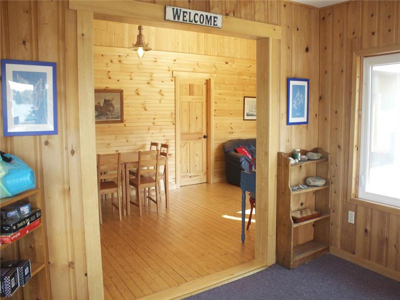 Waterfront Cottage. Ideal location Sherbrooke Cottage Rental GL