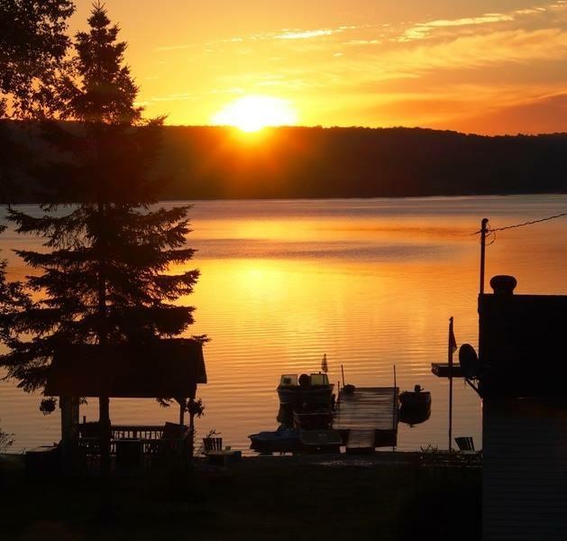 Cozy Commanda Lake Cottages (4 Restoule Cottage Rental DI17674