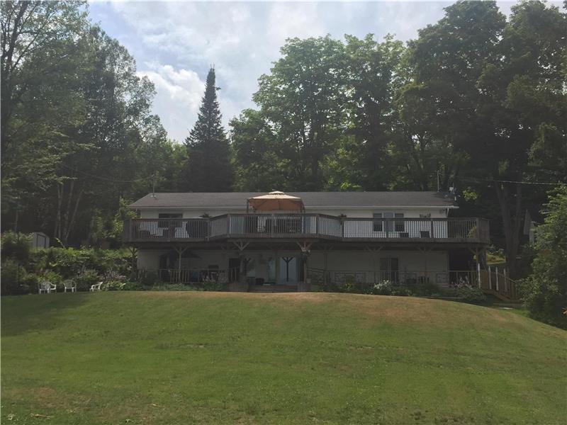 Cozy Commanda Lake Cottages (4 Restoule Cottage Rental DI17674