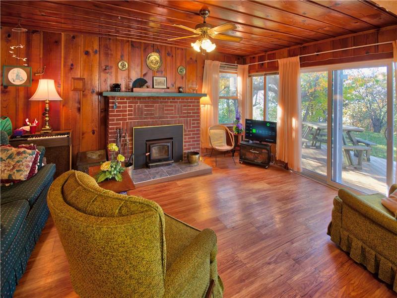 West Winds Lakefront Cottage Spend Grand Bend Cottage Rental GL17678 CottagesInCanada