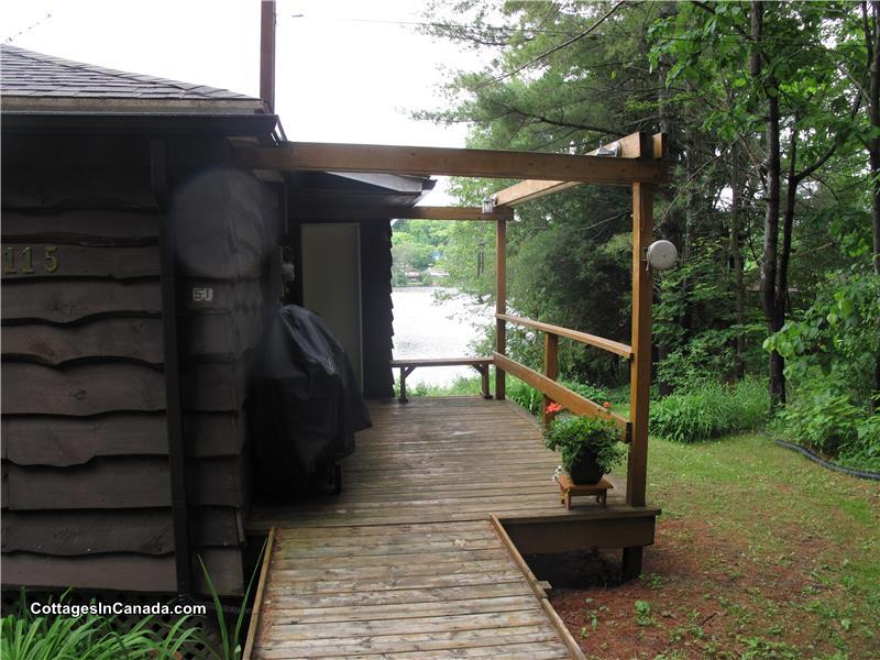 Brendan's Cove Cottage Lac Gauvreau Wakefield Cottage Rental DI