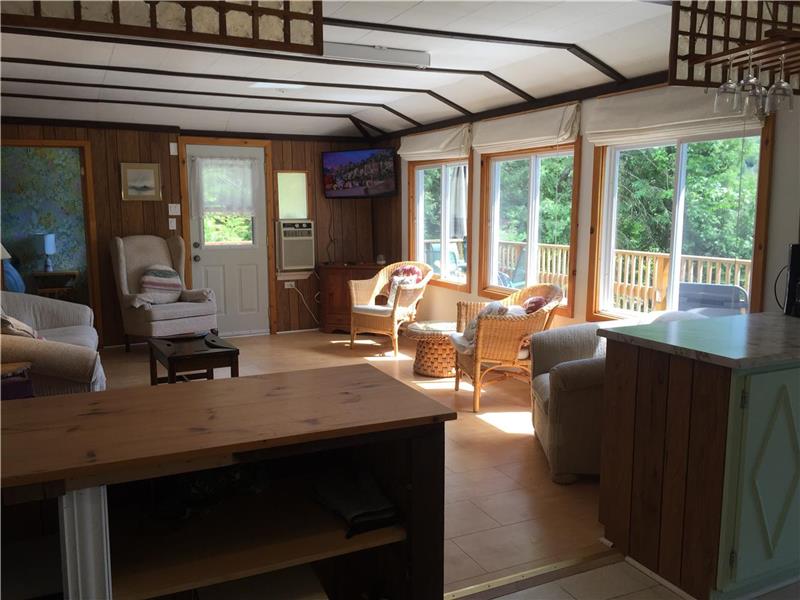 Brendan's Cove Cottage Lac Gauvreau Wakefield Cottage Rental PL