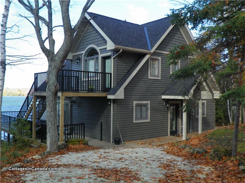 Miller's Cove Miller Lake Cottage Rental PL19022 CottagesInCanada