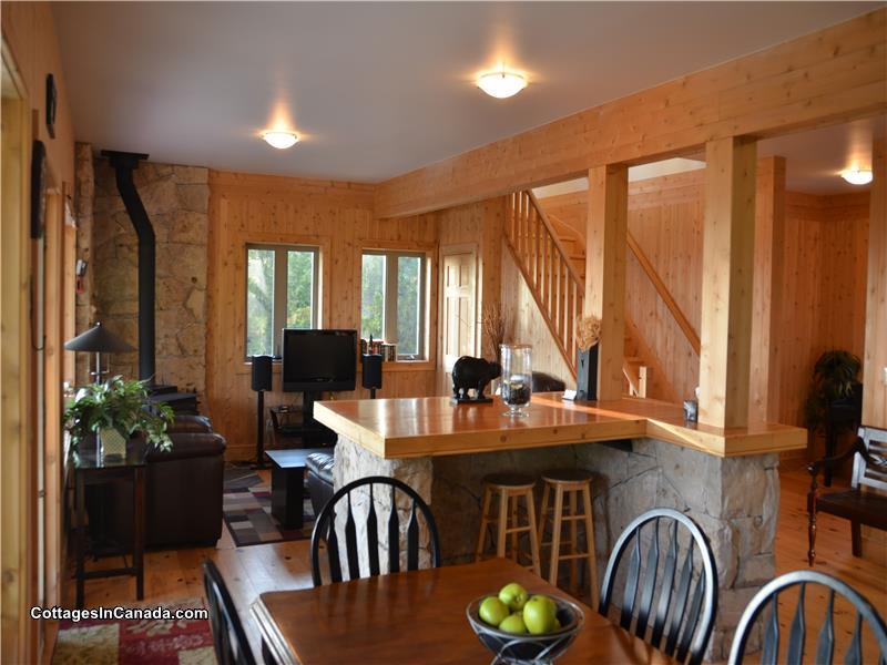 Tobermory Cottage Luxury Tobermory Cottage Rental DI19167 CottagesInCanada