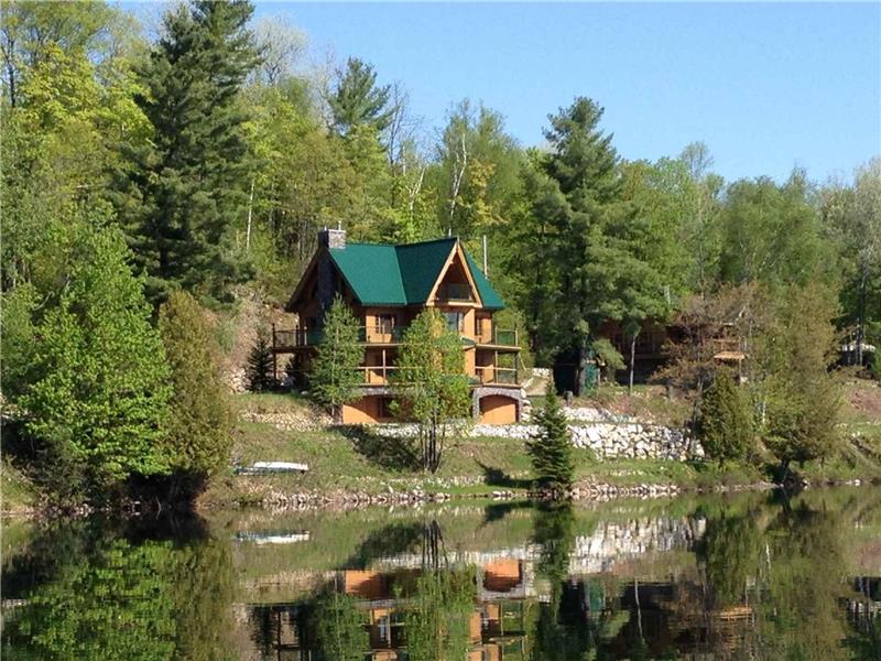 Pineview Home Lac Orignal/Lac Gracefield Cottage Rental DI19199