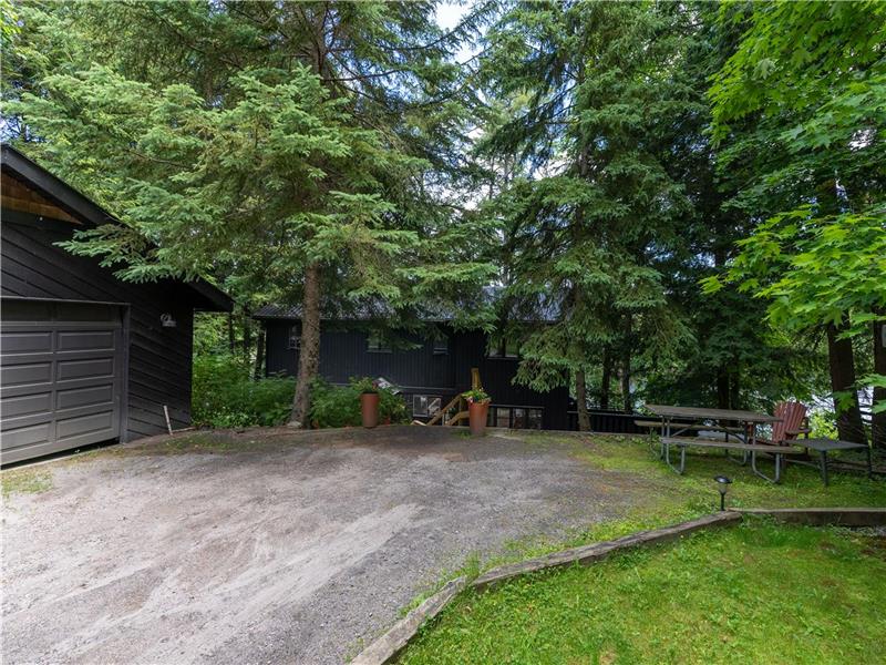 Pineview Port Carling Cottage Rental PL19494 CottagesInCanada