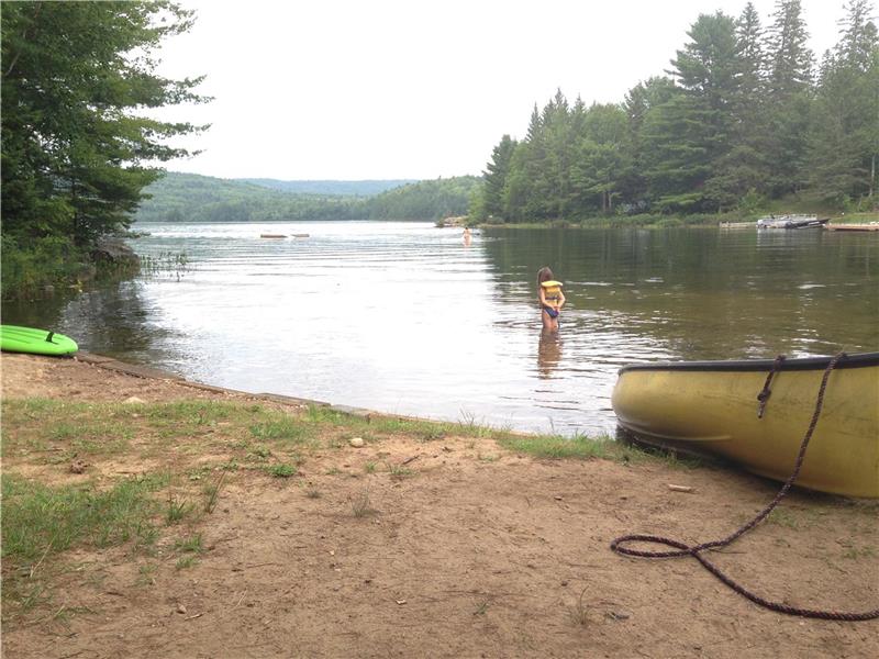 Large Cottage on Lake Talon (sleeps North Bay Cottage Rental GL