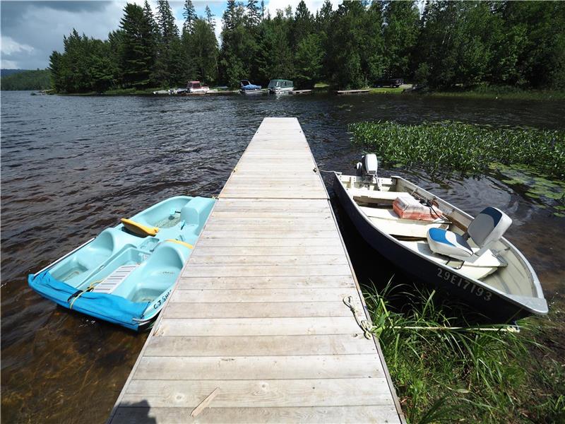 Large Cottage on Lake Talon (sleeps North Bay Cottage Rental GL