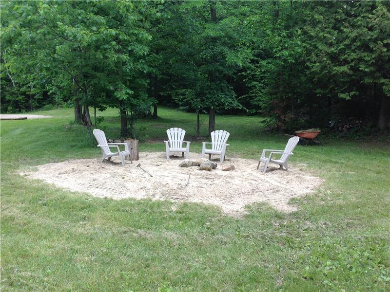 Private Lake Cottage near Perth Cottage Rental GL19543