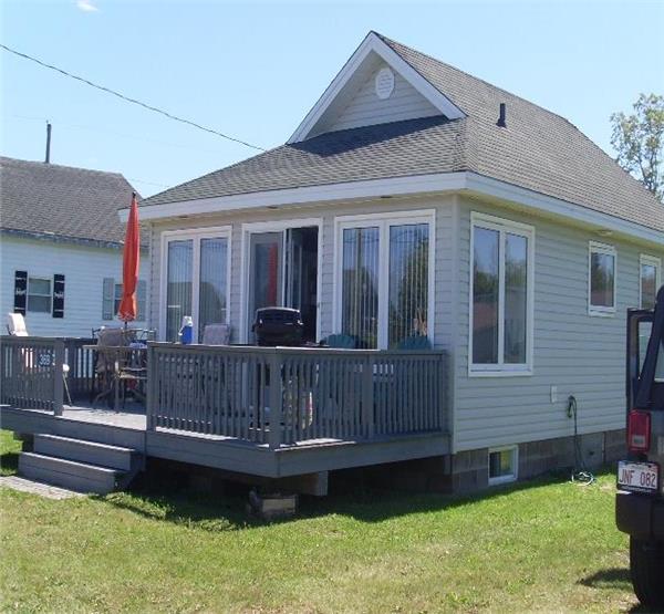 Cheryl's Chalets GrandeDigue Cottage Rental GL19546