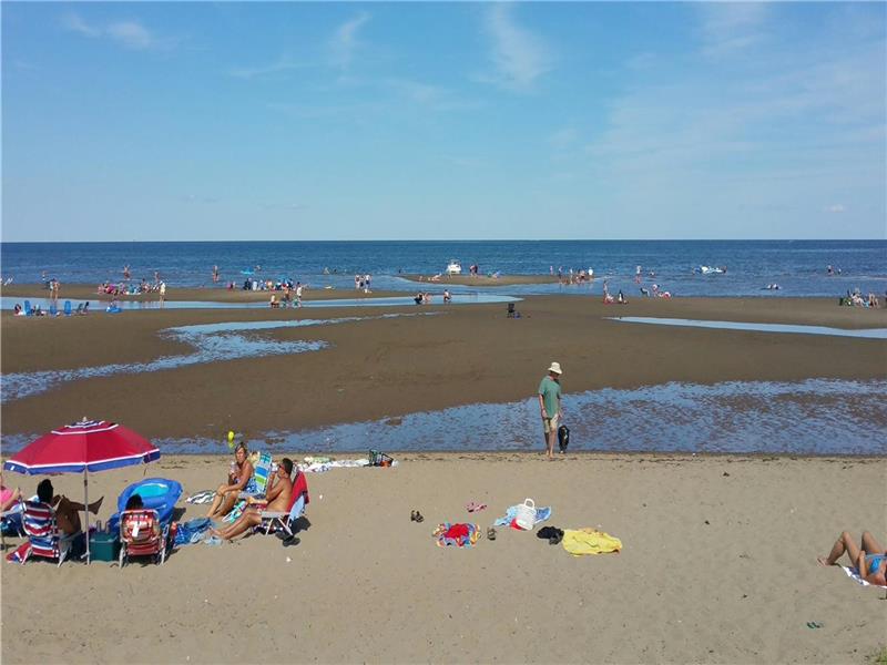 Cheryl's Chalets GrandeDigue Cottage Rental GL19546