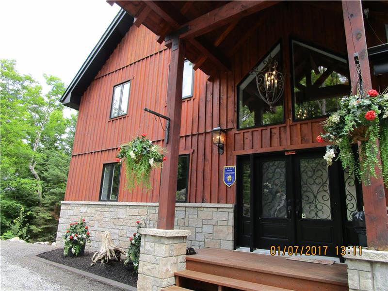 Cottage Émile Bouchette Cottage Rental GL19665 CottagesInCanada