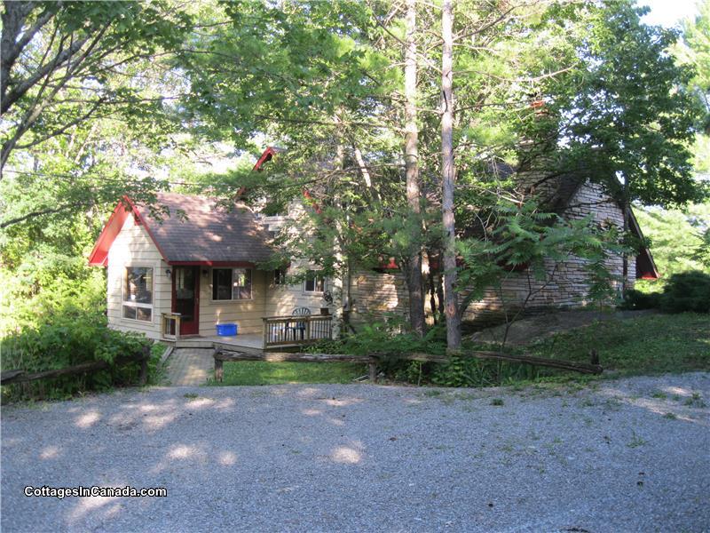 Kawartha Cottage on Big Bald Lake Buckhorn Cottage Rental PL19729