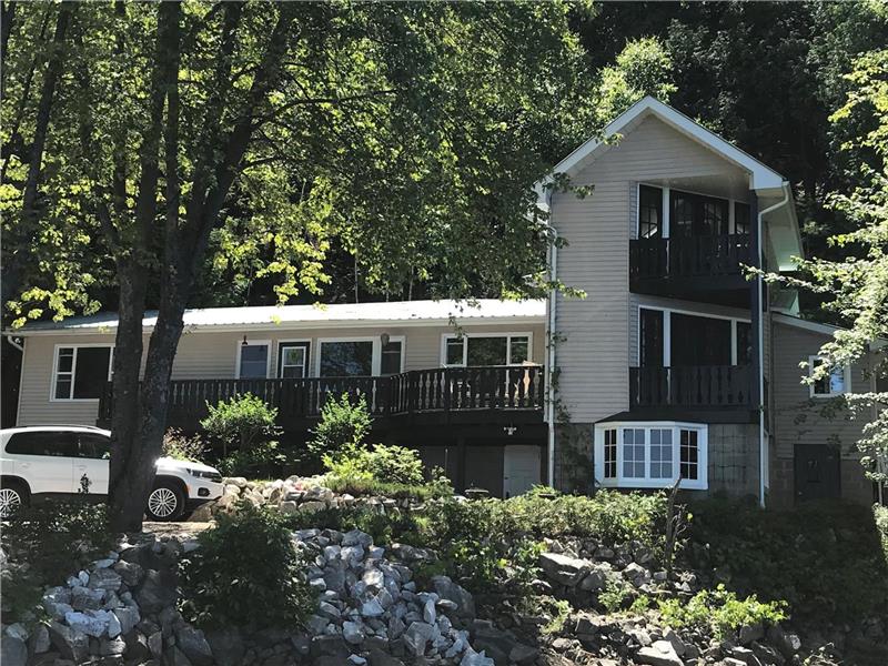 Browns Bay Retreat Renfrew County Renfrew Cottage Rental GL20019