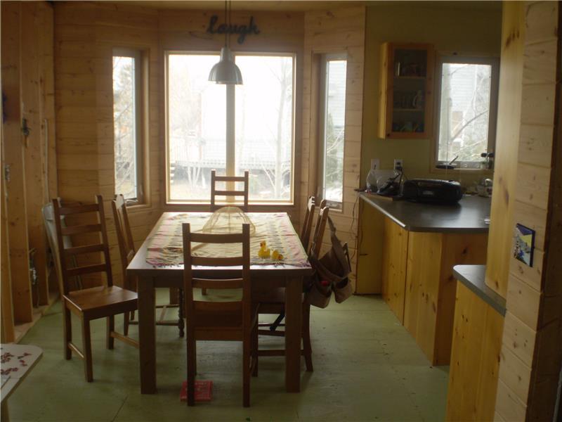 Gimli Cottage Willow Island Gimli Cottage Rental GL20056