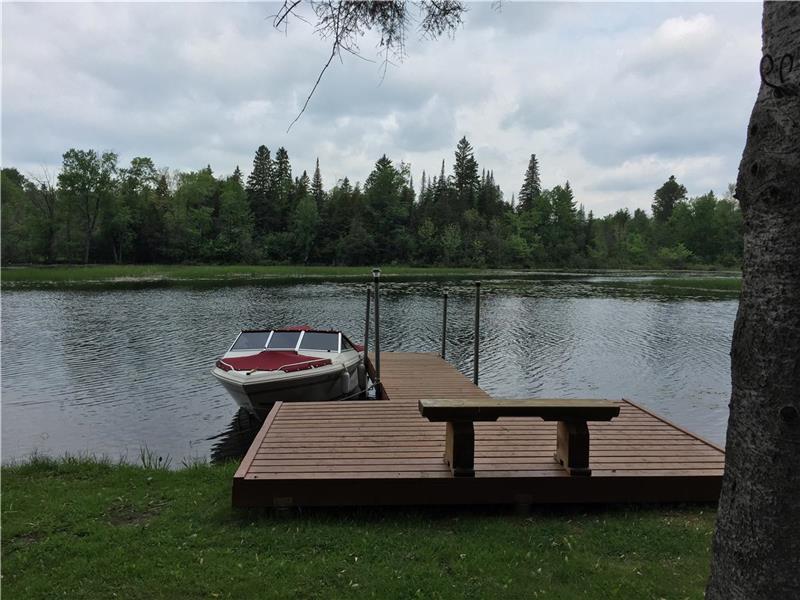 Cottage Rental in Bobcaygeon Bobcaygeon Cottage Rental PL20283