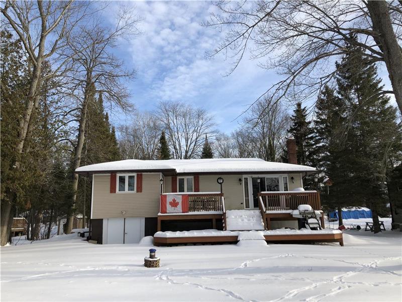Cottage Rental in Bobcaygeon Bobcaygeon Cottage Rental PL20283