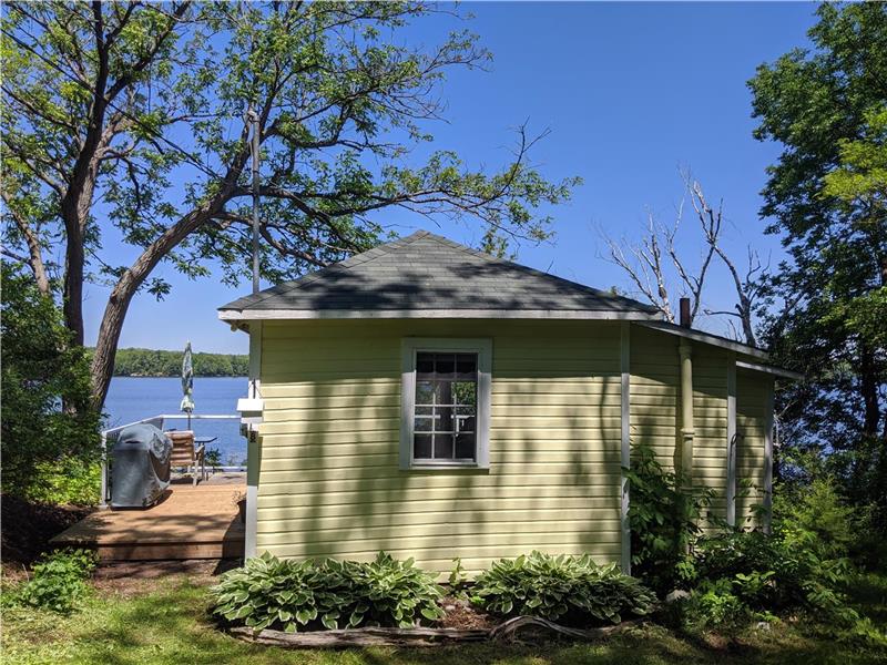 The Isabella Sharbot Lake Cottage Rental GL20342 CottagesInCanada