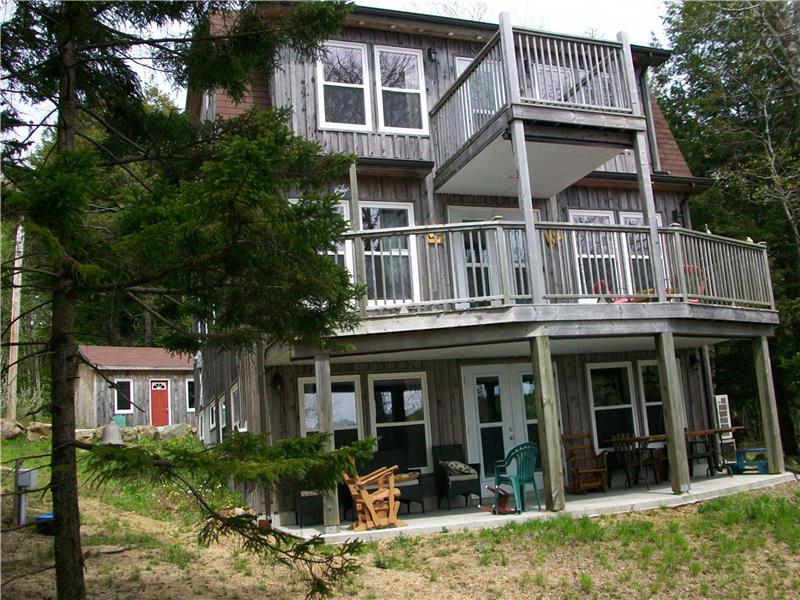 Hemlock Cottage Lake Side Digby Cottage Rental GL20417 CottagesInCanada