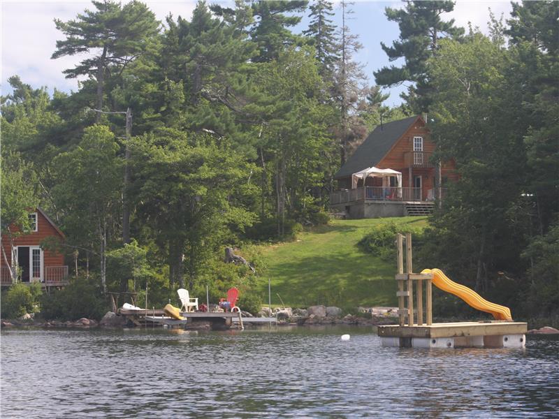 Very private Lake front, new log Hubbards Cottage Rental GL20438