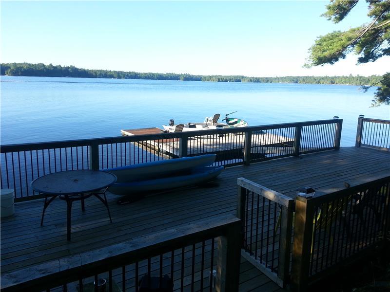 Crystal Lake Book your Autumn Kinmount Cottage Rental DI20586