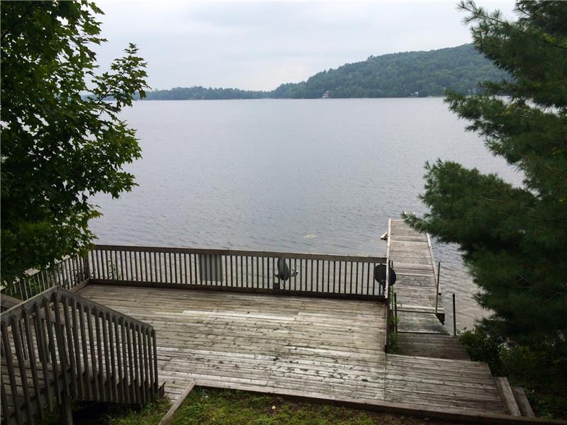 Beautiful Waterfront Home on Four North Bay Cottage Rental DI21089