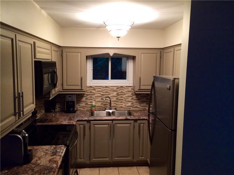 Beautiful Waterfront Home on Four North Bay Cottage Rental DI21089