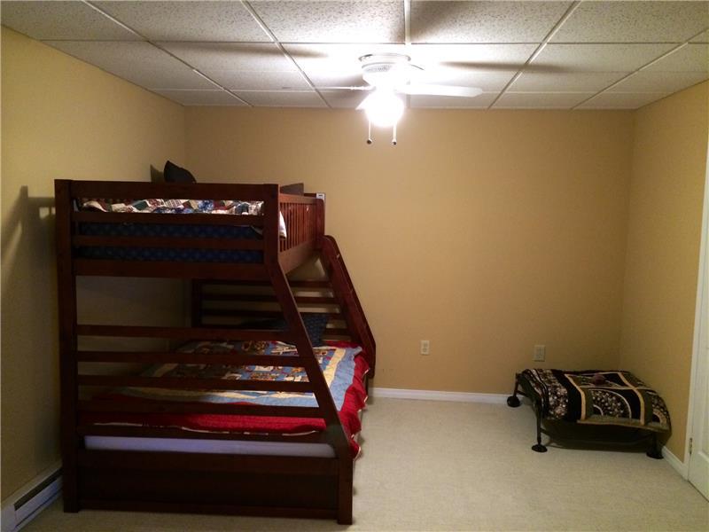 Beautiful Waterfront Home on Four North Bay Cottage Rental DI21089