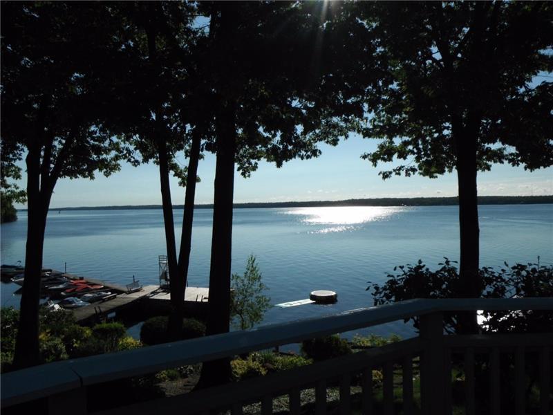 Idyllic 1000 Islands Waterfront Brockville Cottage Rental GL21094 CottagesInCanada