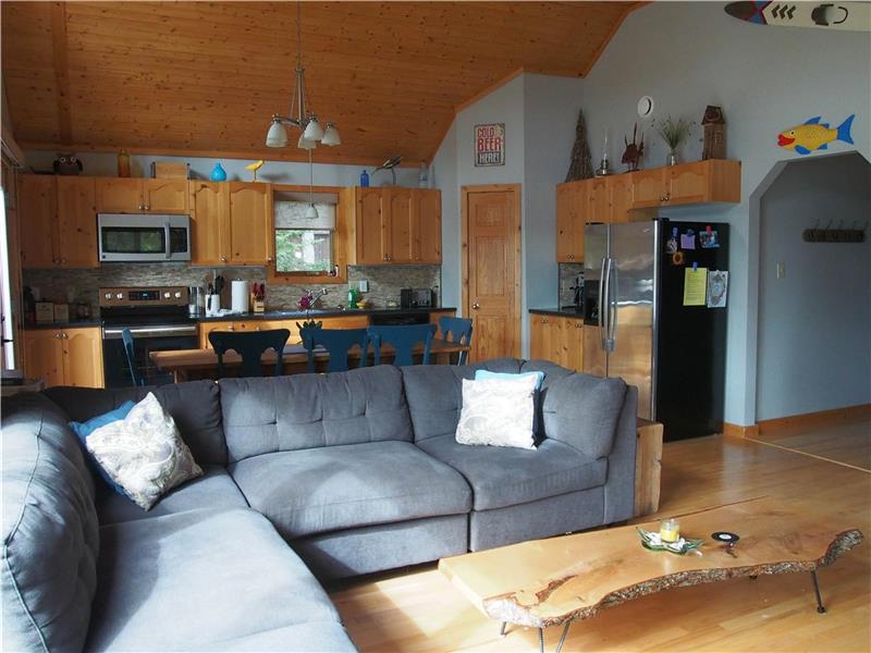 Falls Lake Beautiful Lakefront Year Windsor Cottage Rental DI21565