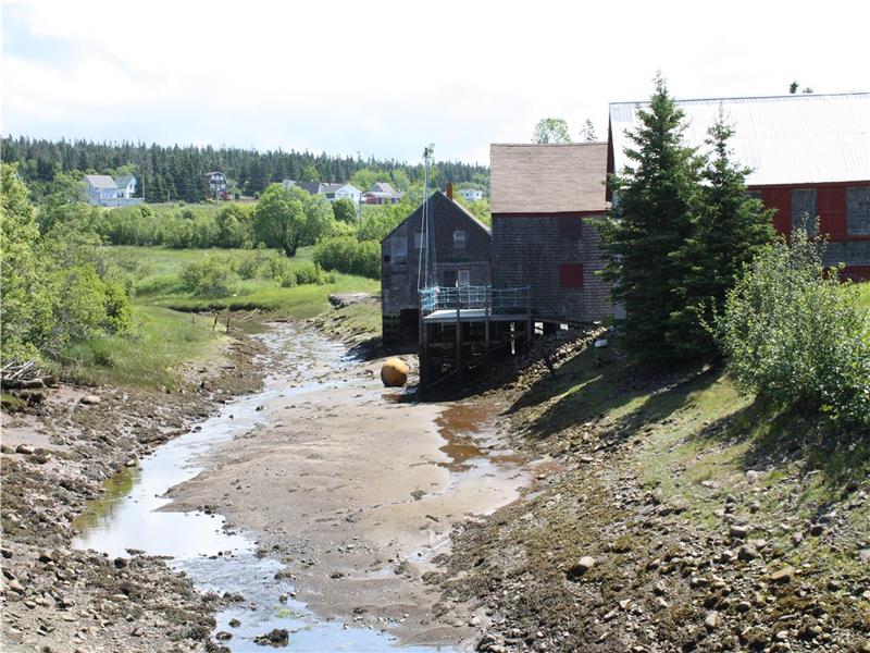 Seal Cove Beach Smokeshed Cottages Grand Manan Cottage Rental GL