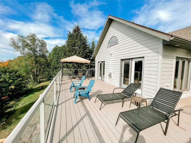Whitestone Lake Executive Cottage Dunchurch Cottage Rental PL