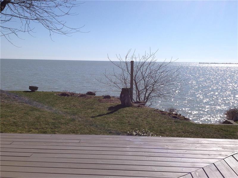 Robbins Nest On The Lake Leamington Cottage Rental GL21846 CottagesInCanada