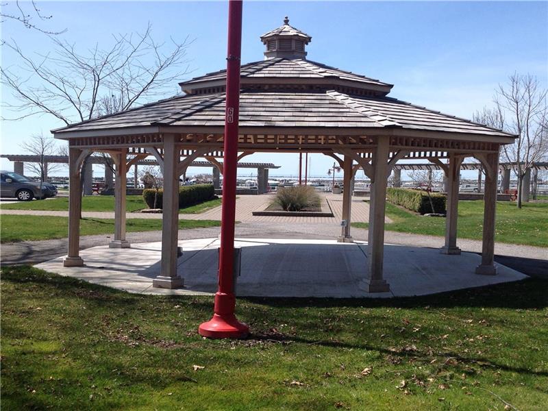 Robbins Nest On The Lake Leamington Cottage Rental GL21846 CottagesInCanada