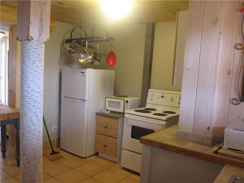 Cottage on Beautiful Youghall Beach Bathurst Cottage Rental GL