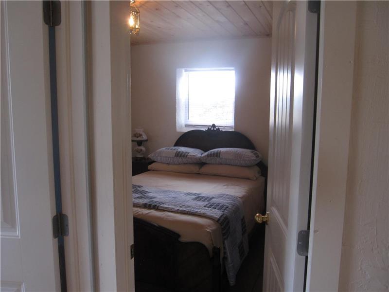 Cottage on Beautiful Youghall Beach Bathurst Cottage Rental GL