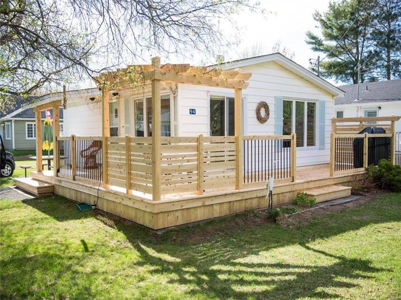 Poplar Cottage Shediac Cottage Rental PL22241 CottagesInCanada