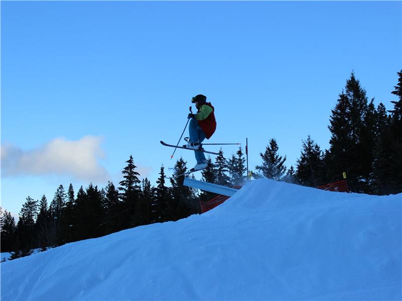 The Spot Sauna & Small Venue Kamloops Cottage Rental GL22361 CottagesInCanada