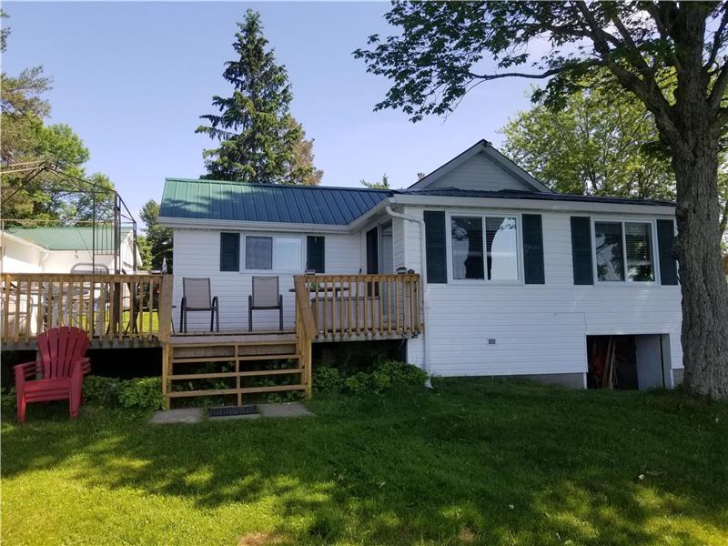Frontenac Cottage on Bob's Lake 3 Tichborne Cottage Rental GL