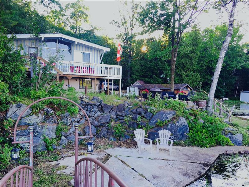 Lake Front Cozy Cottage Bobcaygeon Cottage Rental PL22460