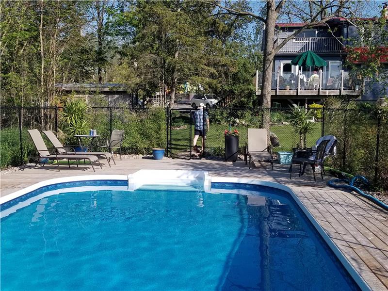 Beautiful Waterfront property with Picton Cottage Rental DI22579