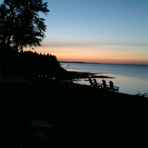 Heather Beach Ocean Front Port Howe Cottage Rental DI22665