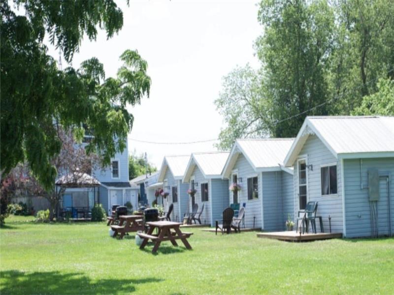 Cottages on Bay of Quinte, in Picton Cottage Rental PL22788