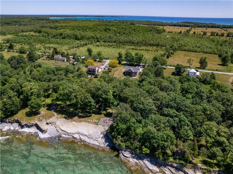 Salmon Point Retreat (Sandbanks) Cherry Valley Cottage Rental GL