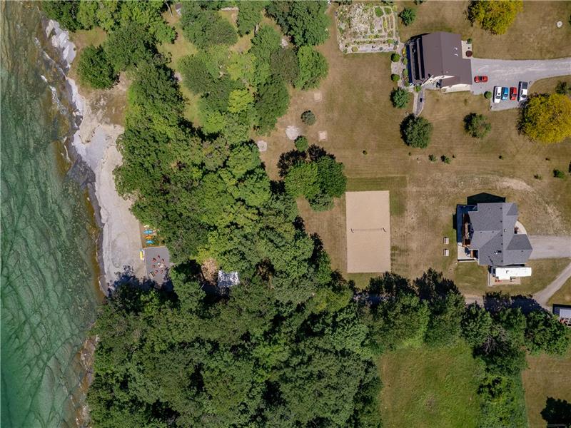 Salmon Point Retreat (Sandbanks) Cherry Valley Cottage Rental GL