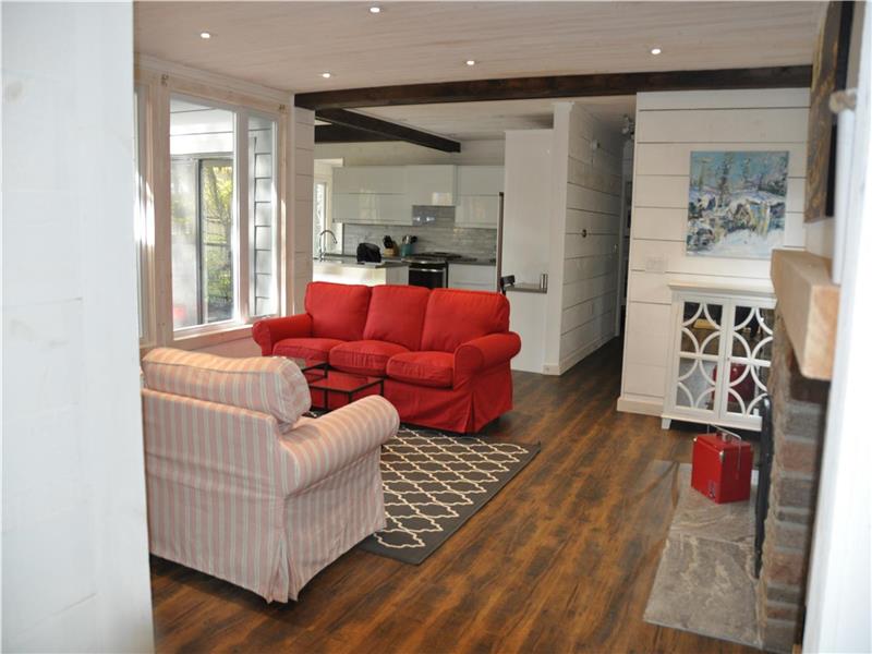 Pen Lake Modern Muskoka Cottage Huntsville Cottage Rental DI22954